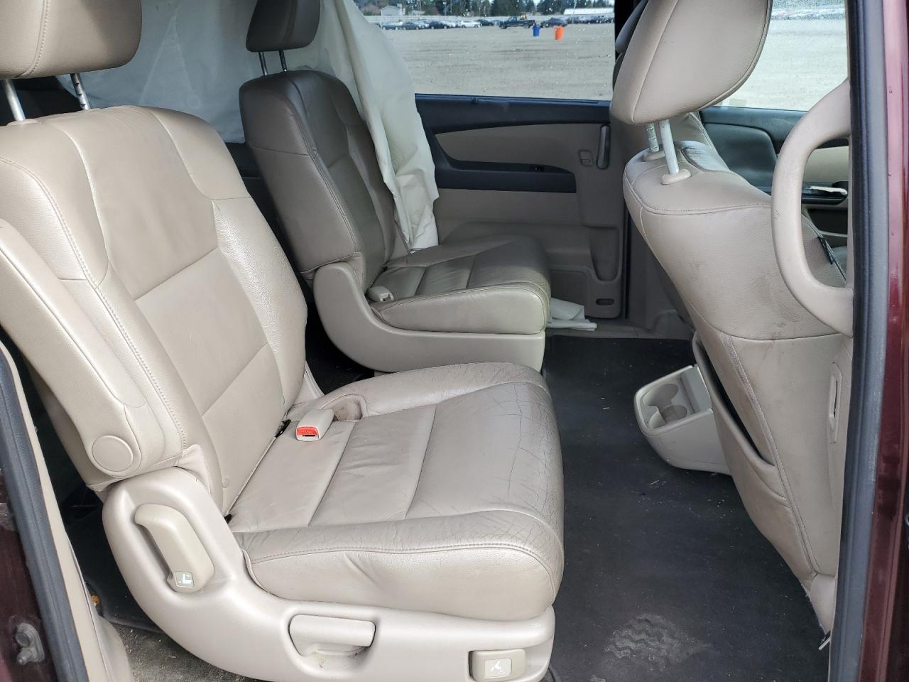2012 Honda Odyssey - Image 11