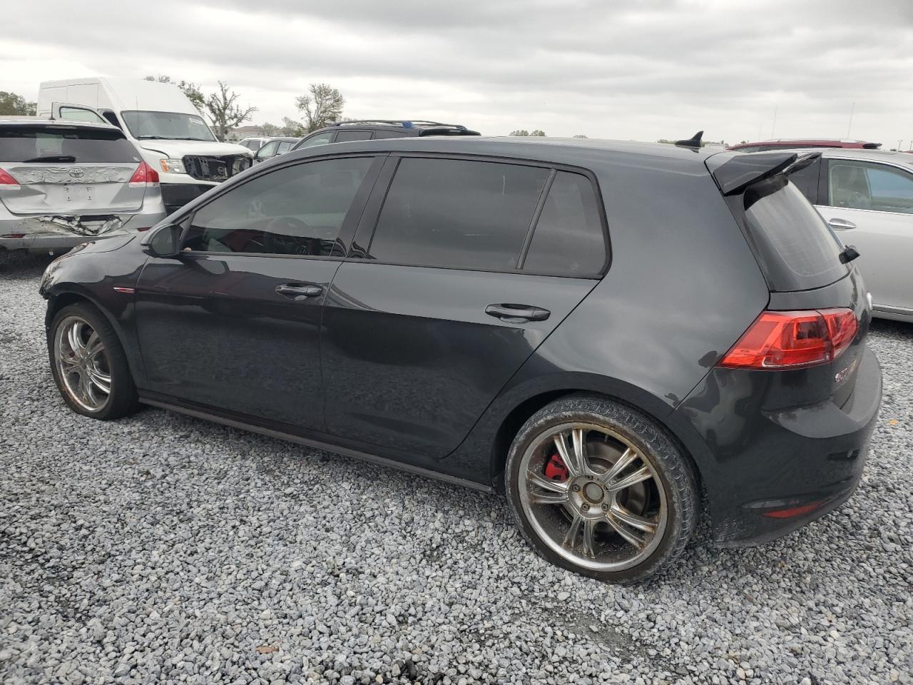 2016 Volkswagen GTI - Image 2
