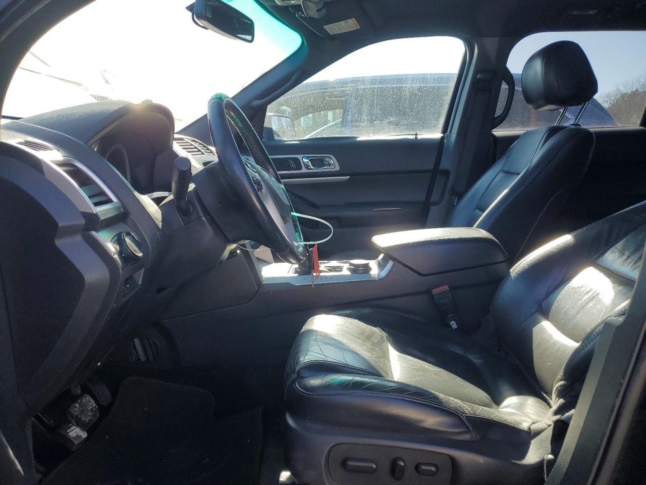 2014 Ford Explorer - Image 7