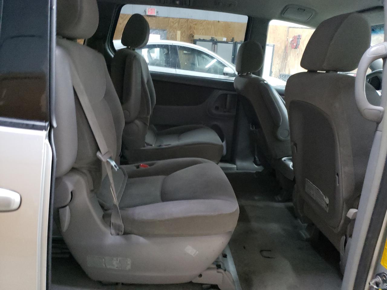 2004 Toyota Sienna Ce VIN: 5TDZA23C94S176358 Lot: 49904845