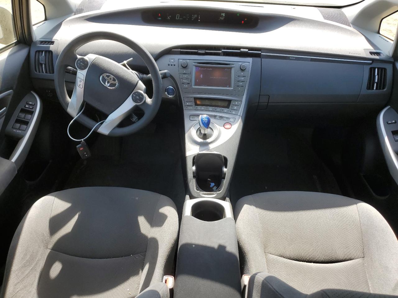 2015 Toyota Prius - Image 8