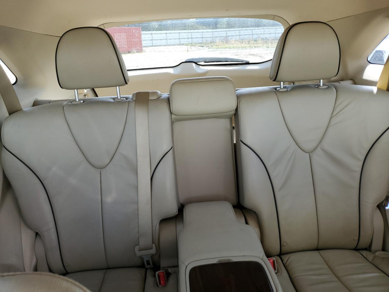 2013 Toyota Venza - Image 10