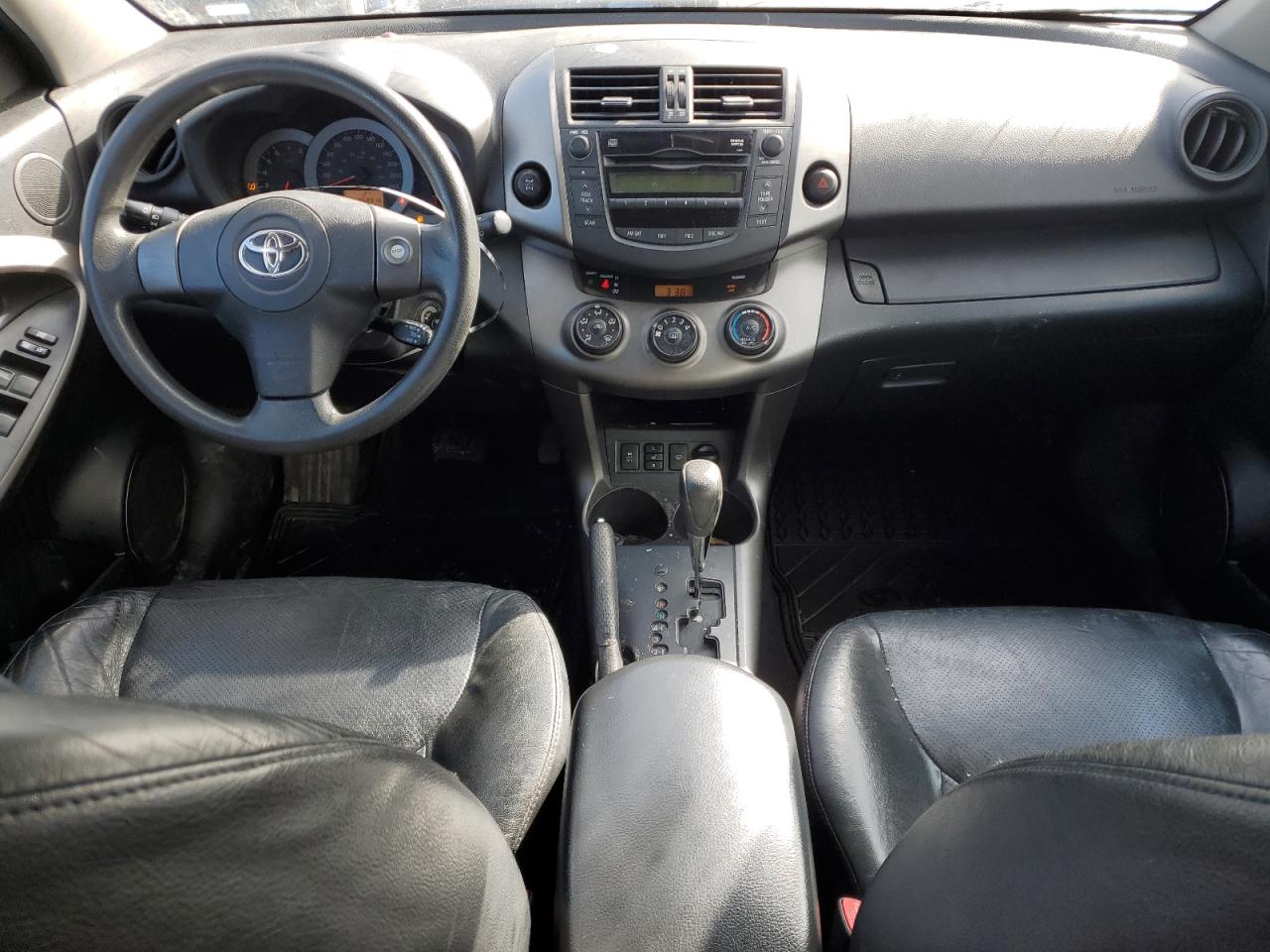 2010 Toyota RAV 4 - Image 8