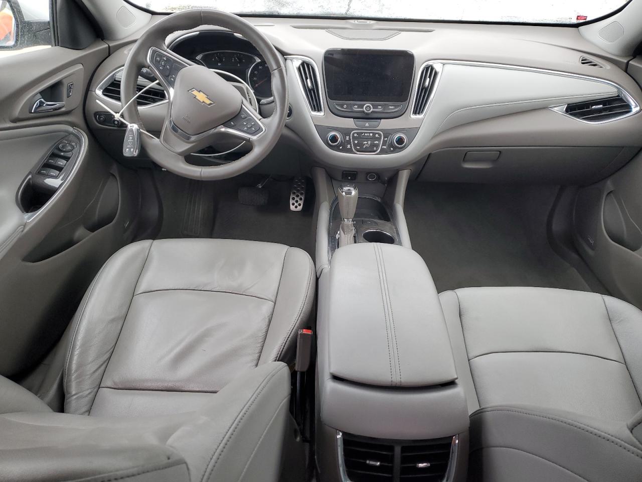 2016 Chevrolet Malibu - Image 8