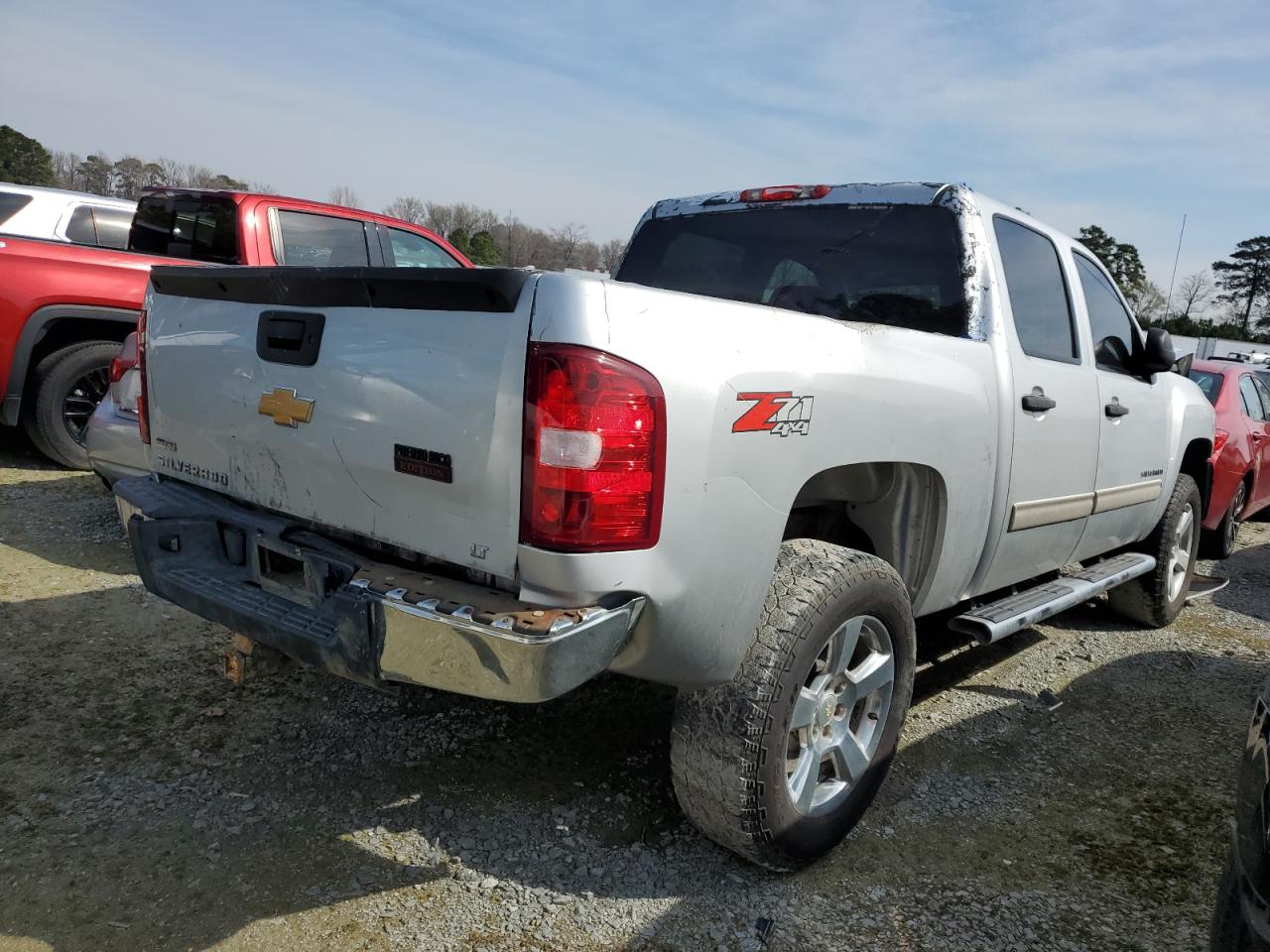 2012 Chevrolet Silverado - Image 3