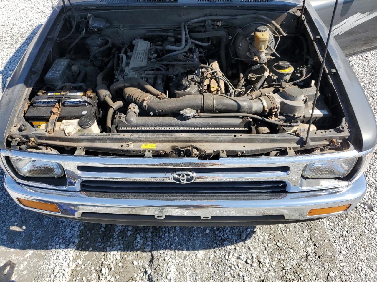 1993 Toyota Pickup - Image 11