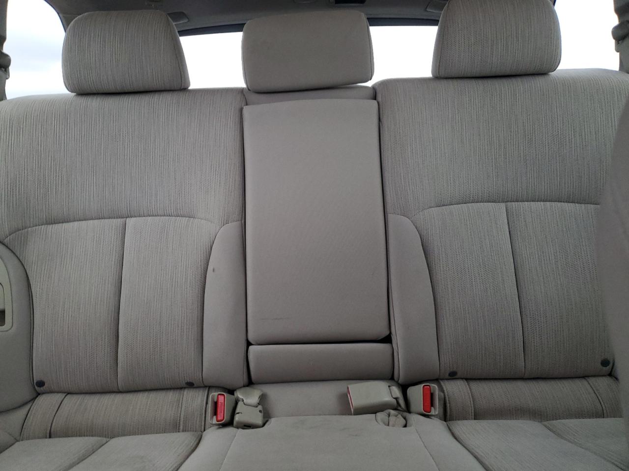 2013 Subaru Outback - Image 10
