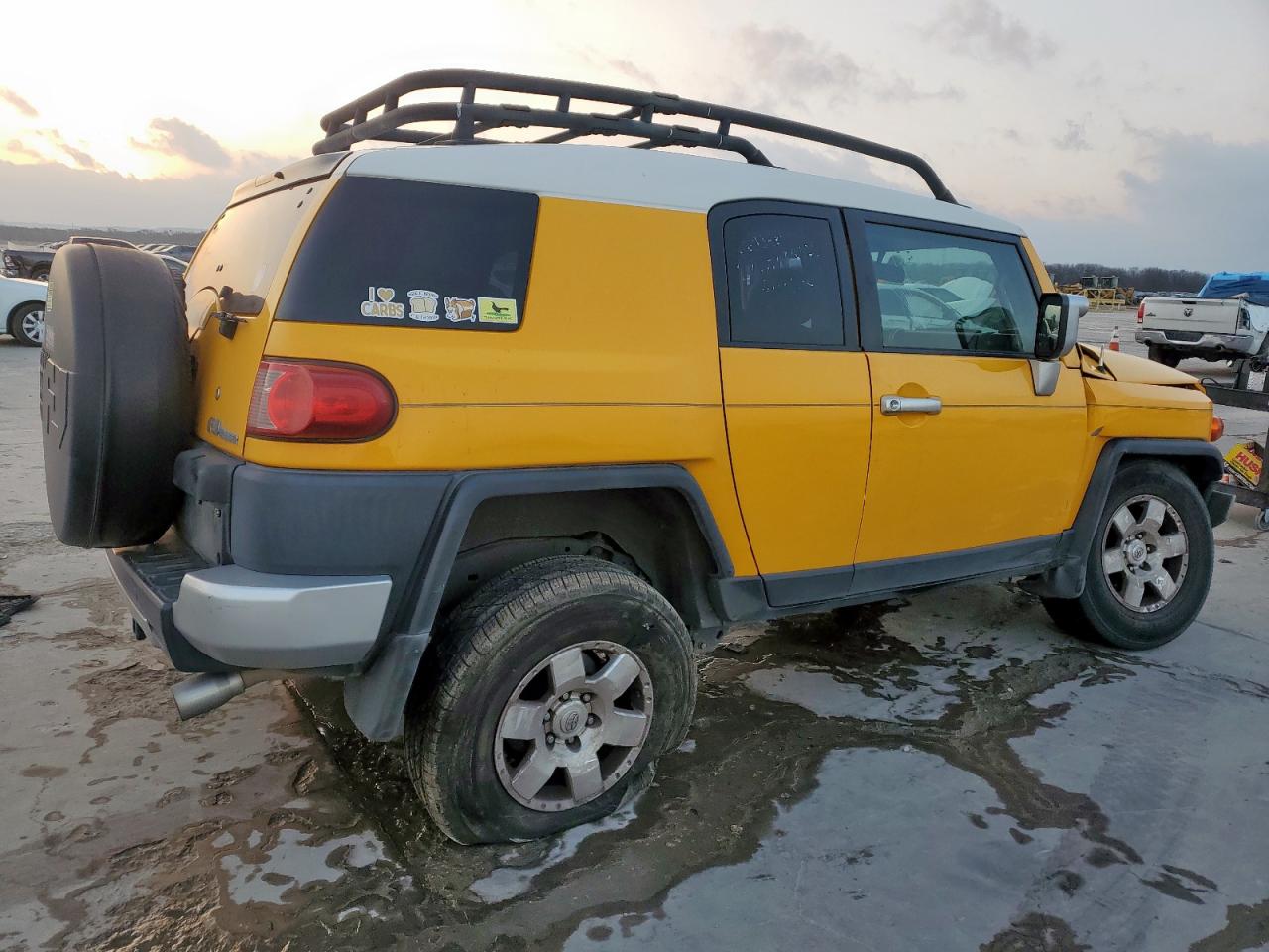 2007 Toyota FJ Cruiser - Image 3