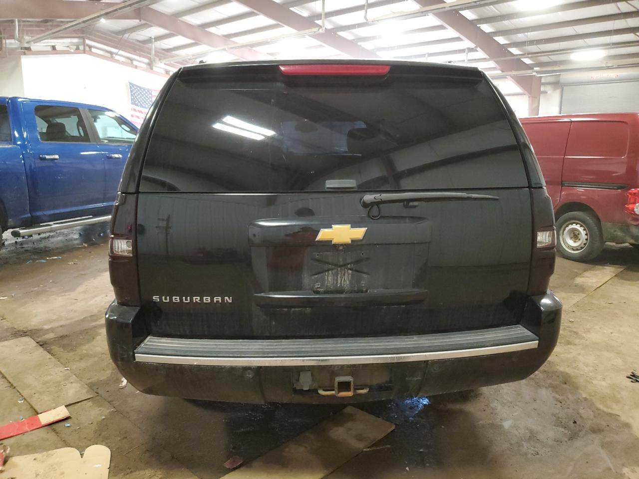 2013 Chevrolet Suburban - Image 6