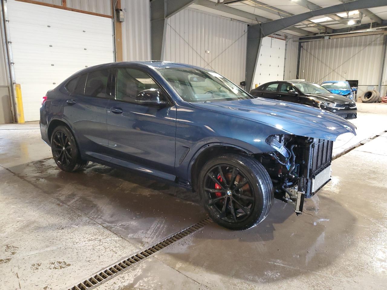 2022 BMW X4 - Image 4