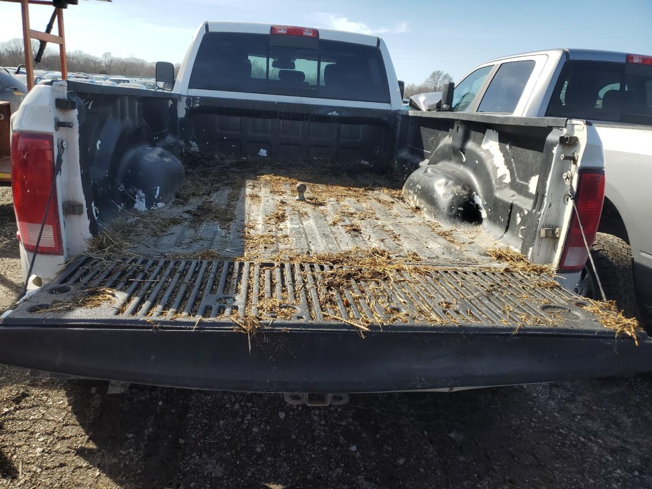 2015 RAM 3500 - Image 6