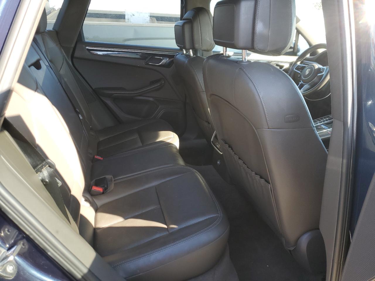 2016 Porsche Macan - Image 10