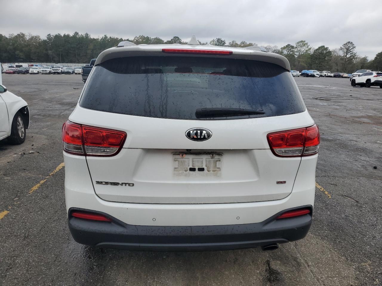 2017 Kia Sorento - Image 6