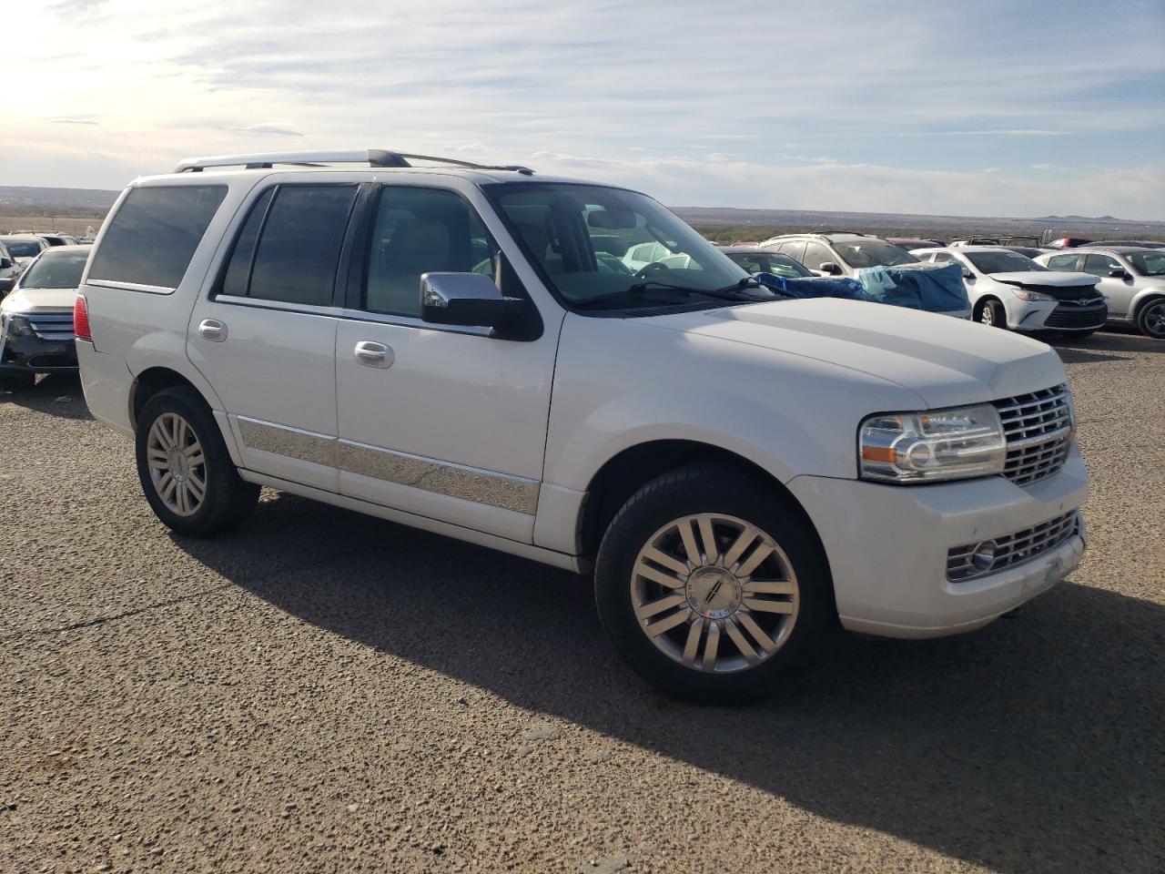 2012 Lincoln Navigator - Image 4