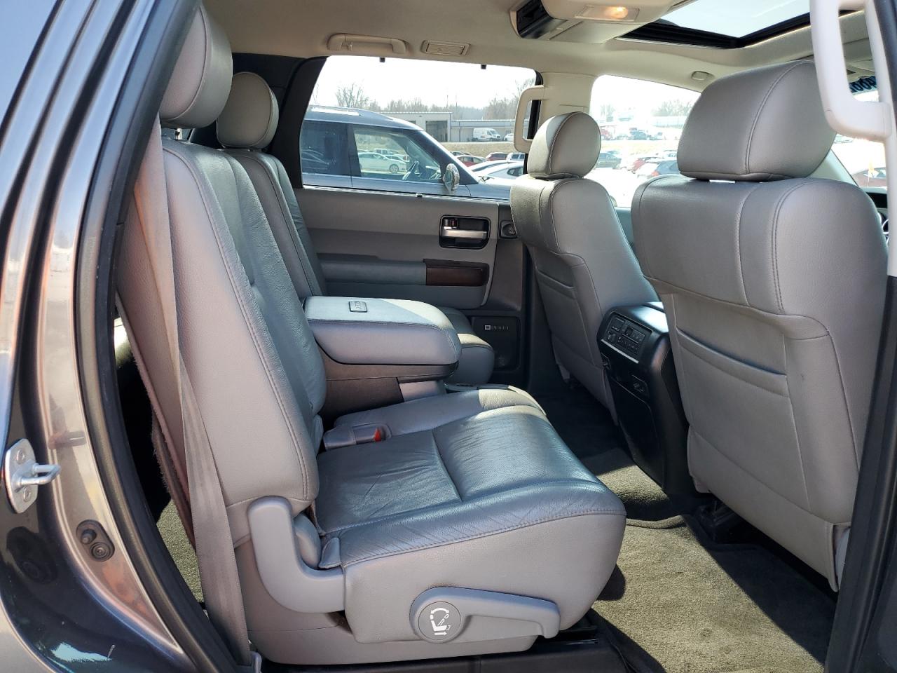2012 Toyota Sequoia - Image 11