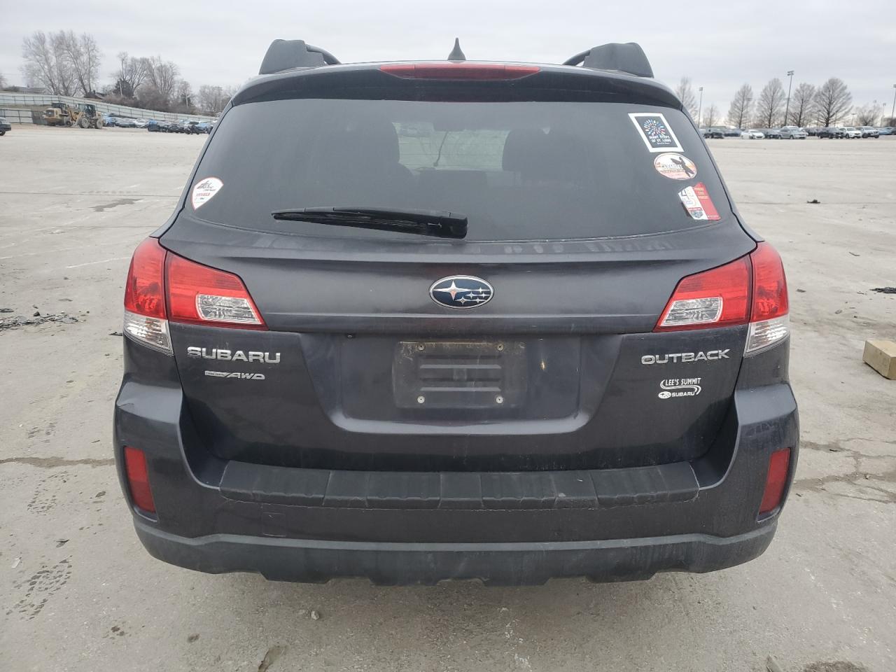 2012 Subaru Outback - Image 6