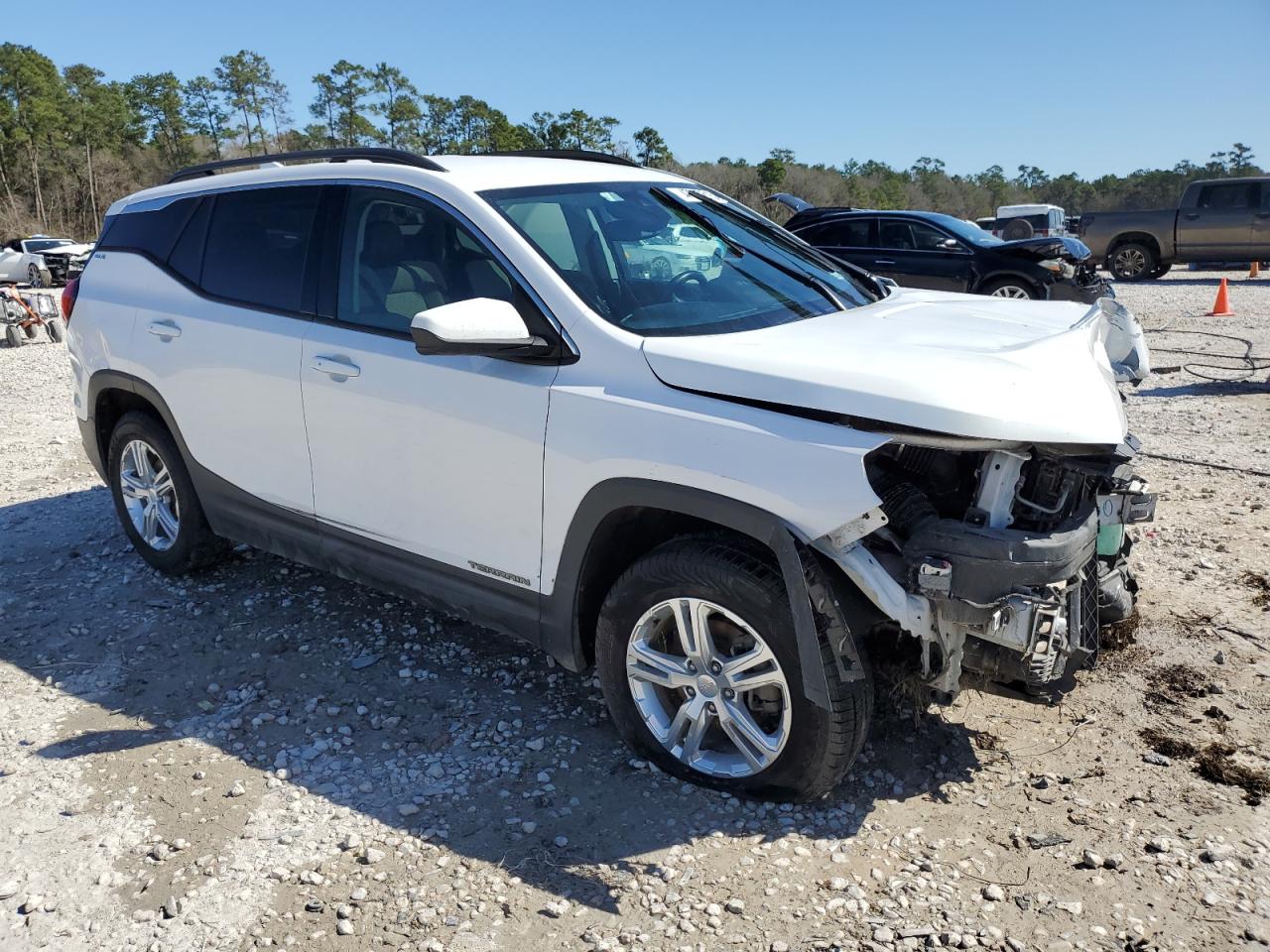 2020 GMC Terrain - Image 4