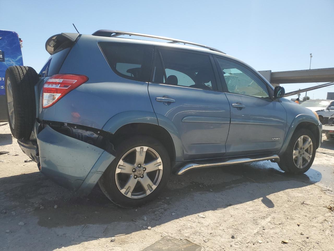 2010 Toyota RAV 4 - Image 3
