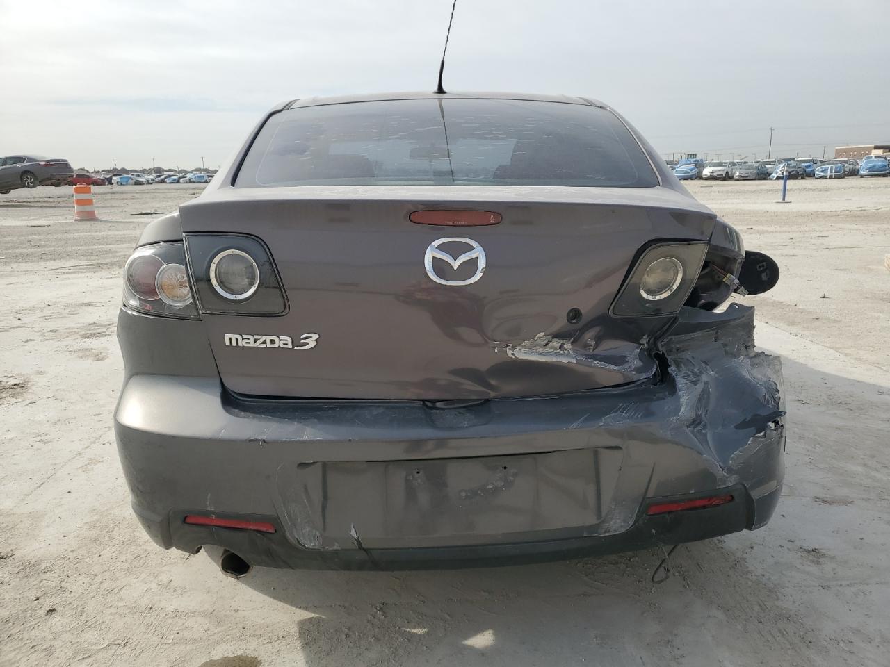 2009 Mazda 3 - Image 6