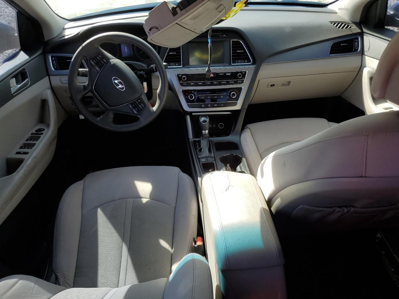 2016 Hyundai Sonata - Image 8