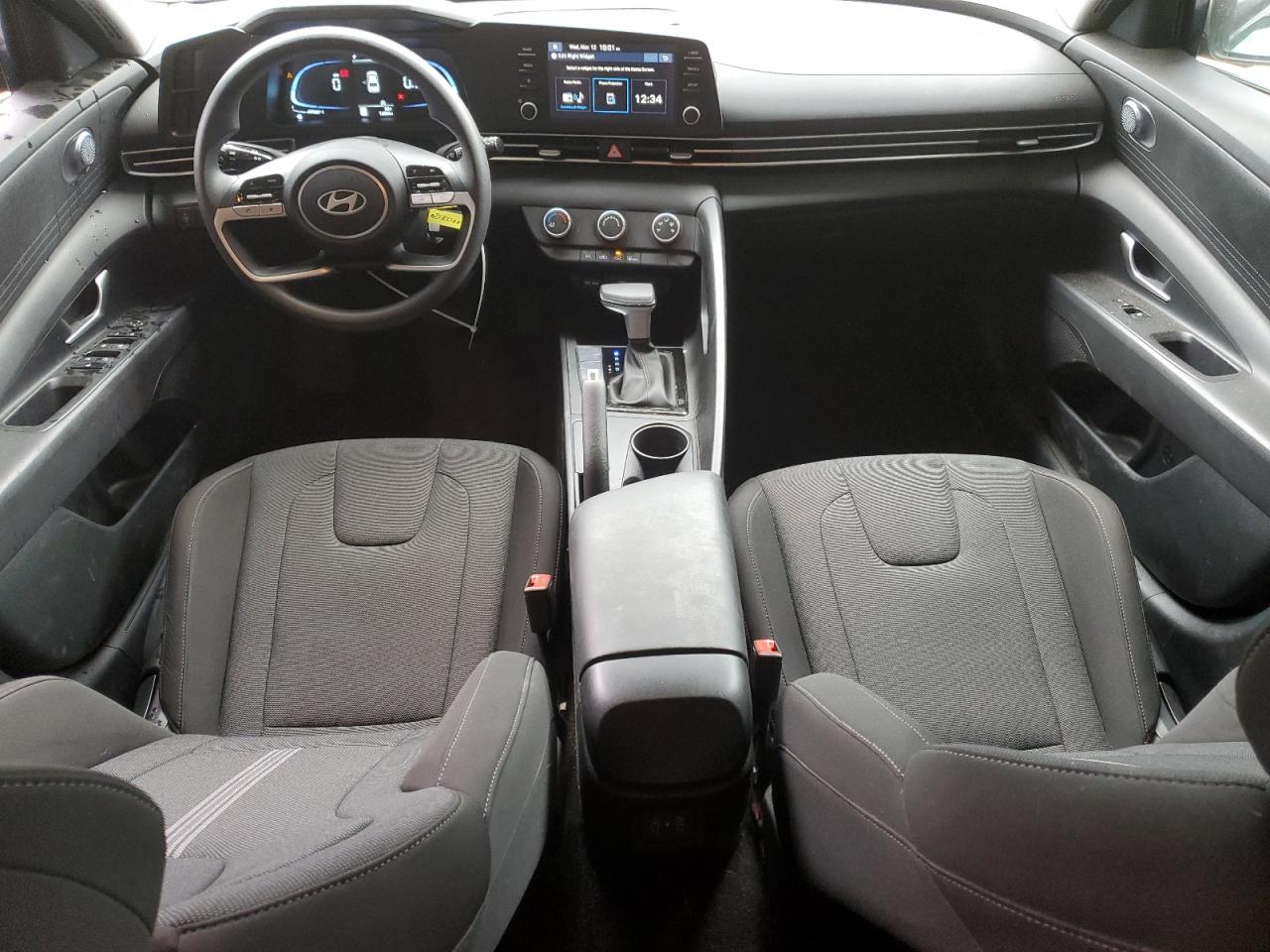 2024 Hyundai Elantra - Image 8