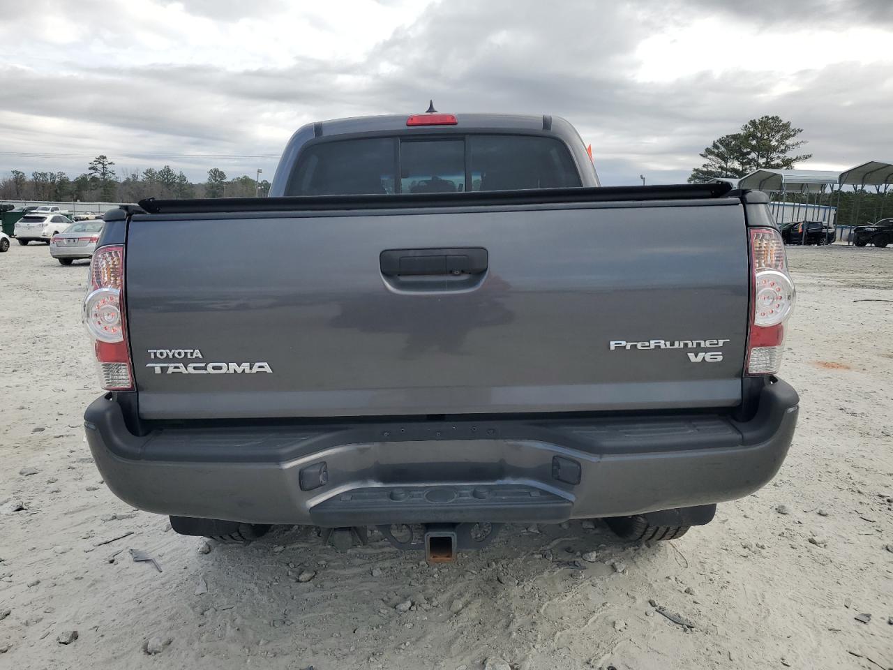 2015 Toyota Tacoma - Image 6