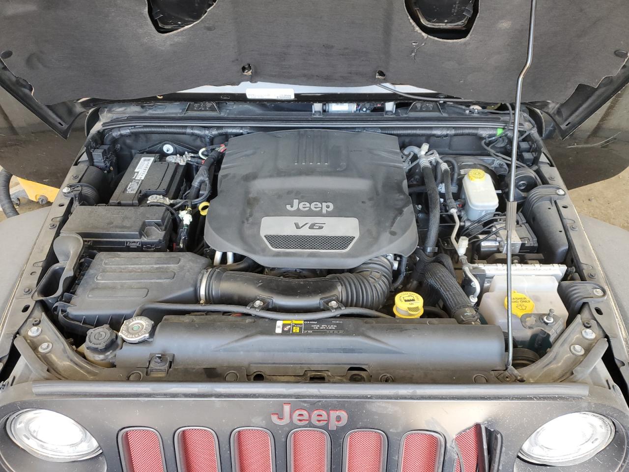 2017 Jeep Wrangler - Image 12