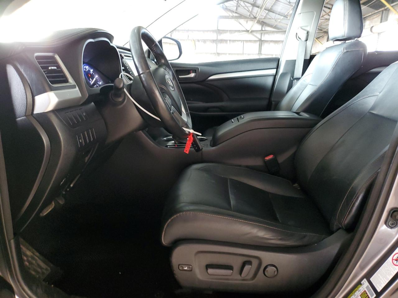 2015 Toyota Highlander - Image 7