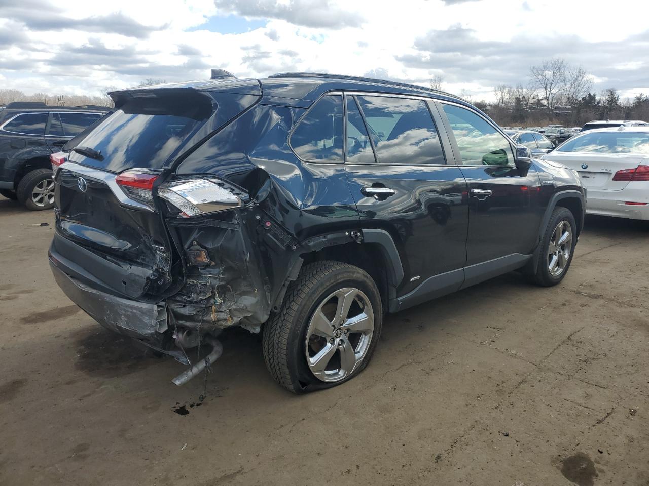 2020 Toyota RAV 4 - Image 3