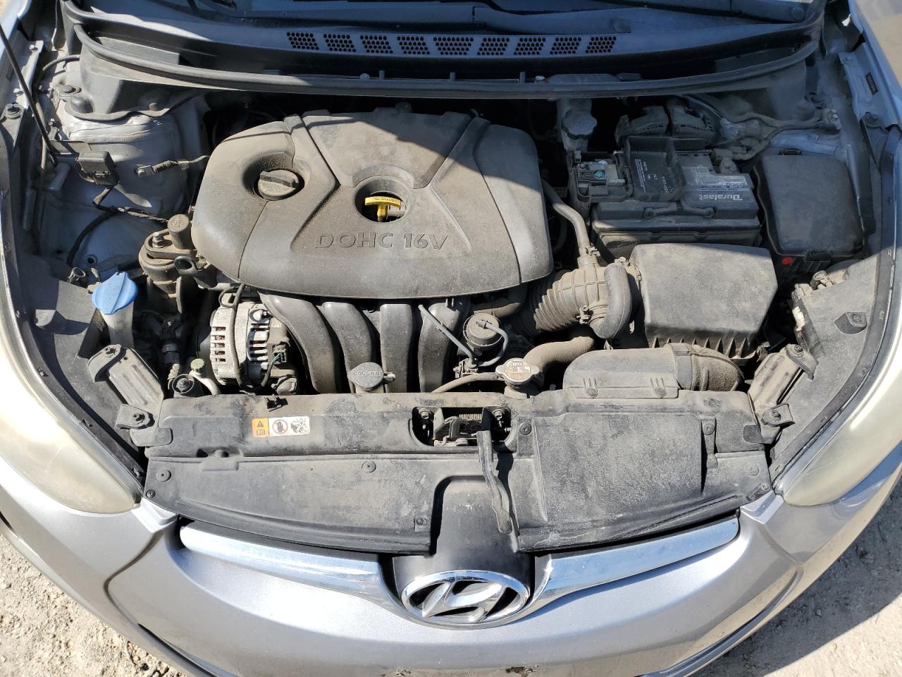 2016 Hyundai Elantra - Image 11