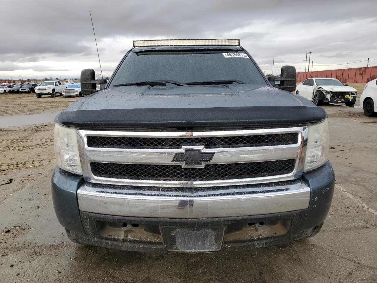 2007 Chevrolet Silverado - Image 5