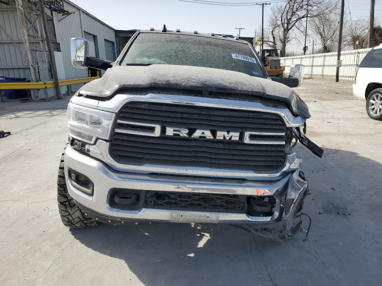 2019 RAM 3500 - Image 5