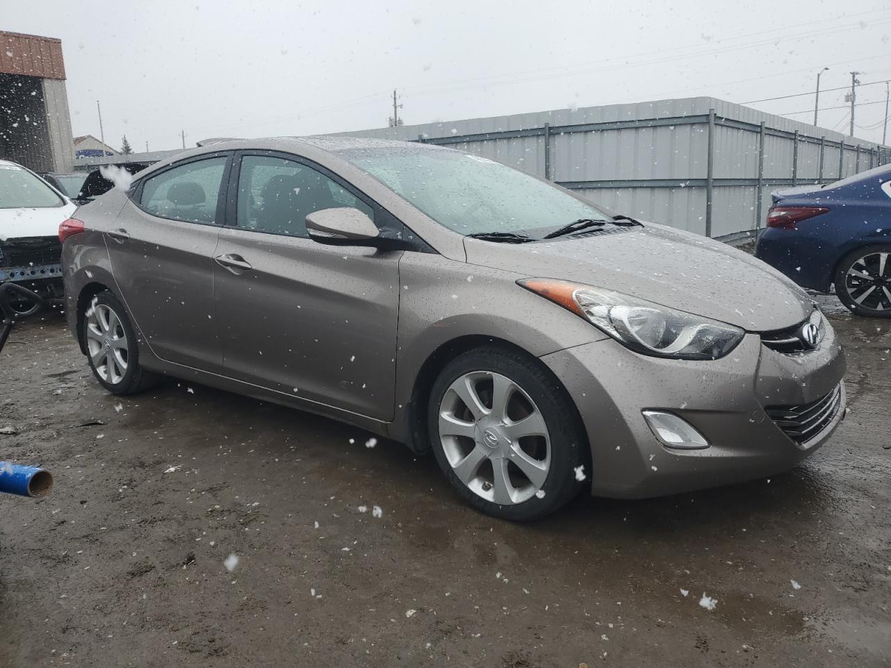 2011 Hyundai Elantra - Image 4