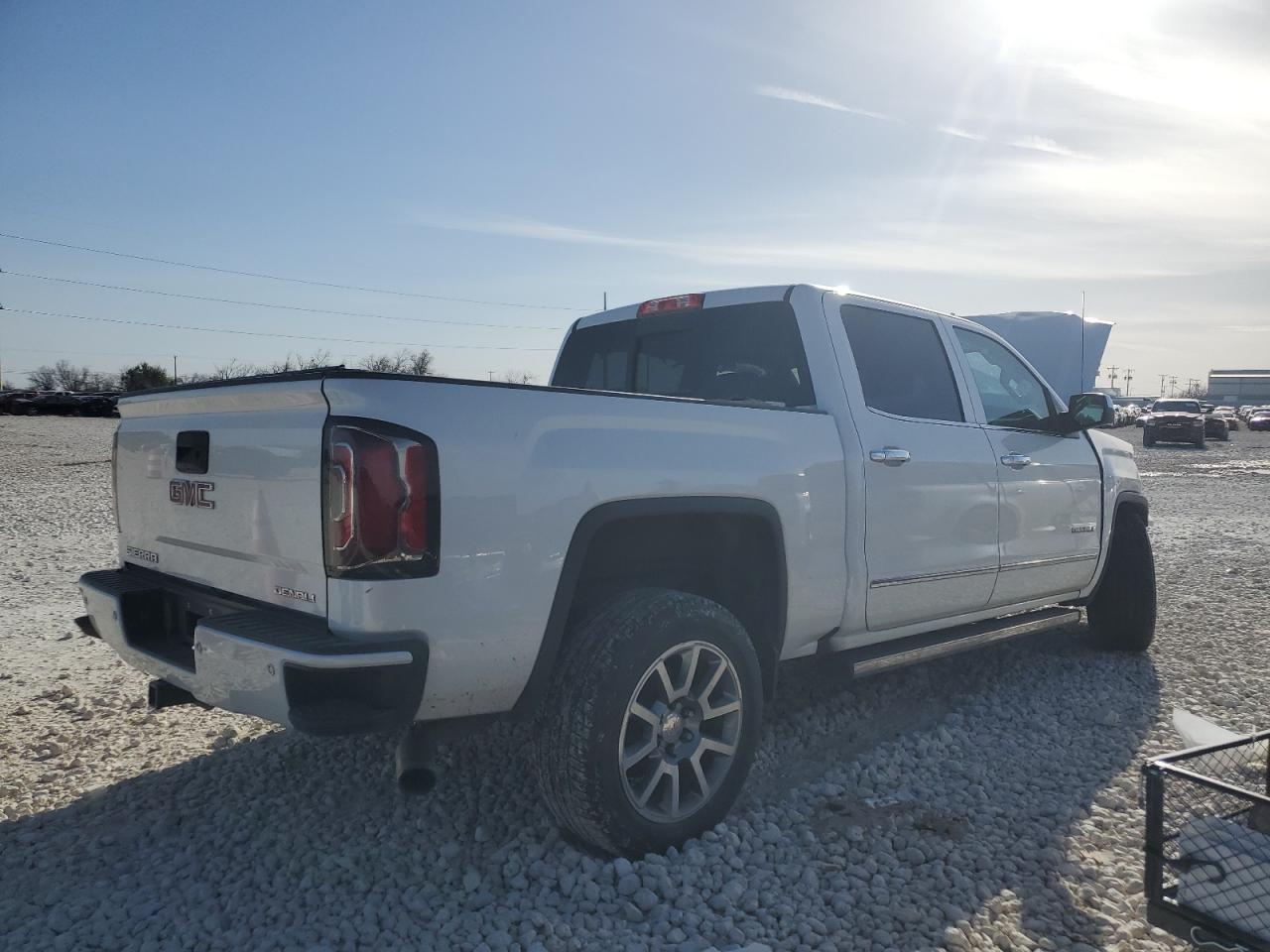 2016 GMC Sierra - Image 3