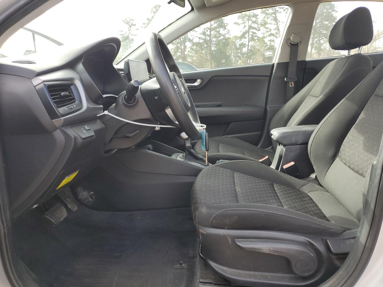 2021 Kia Rio - Image 7