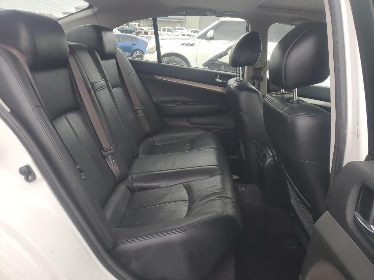 2013 Infiniti G - Image 10