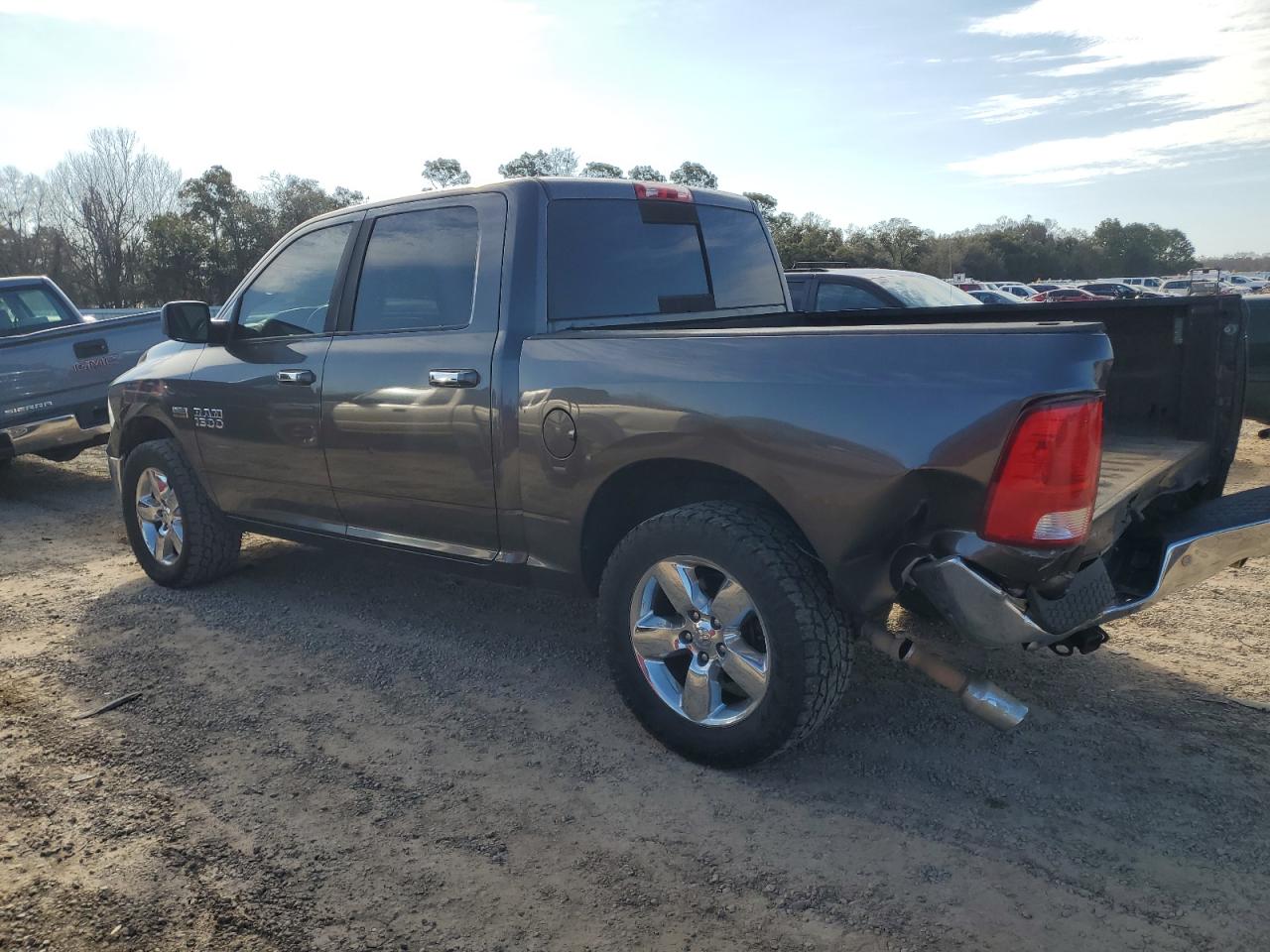 2016 RAM 1500 - Image 2