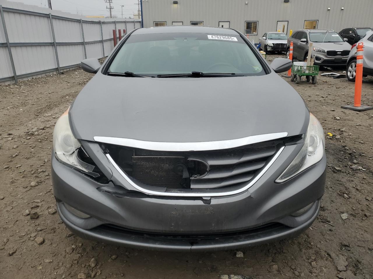 2013 Hyundai Sonata - Image 5