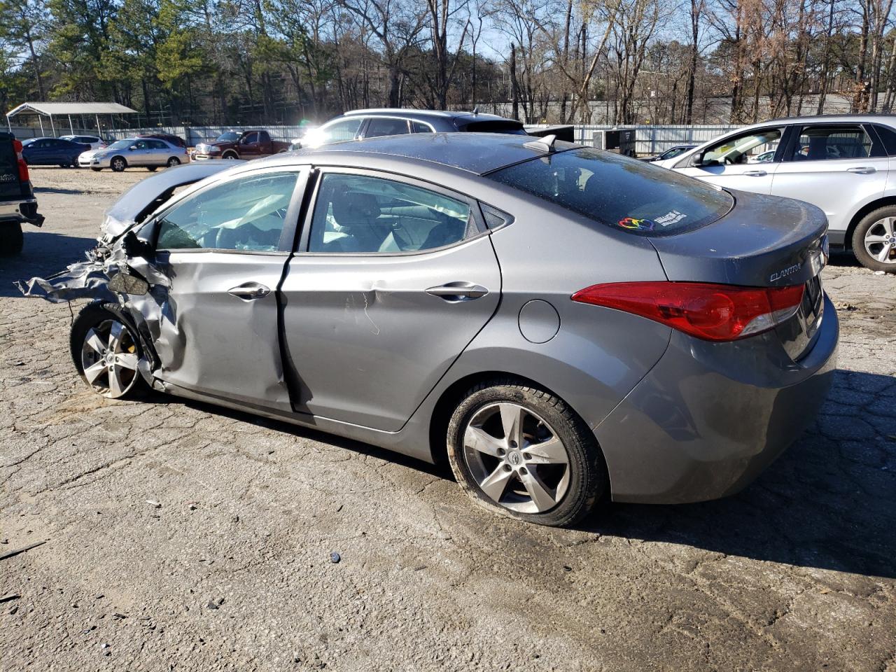 2013 Hyundai Elantra - Image 2
