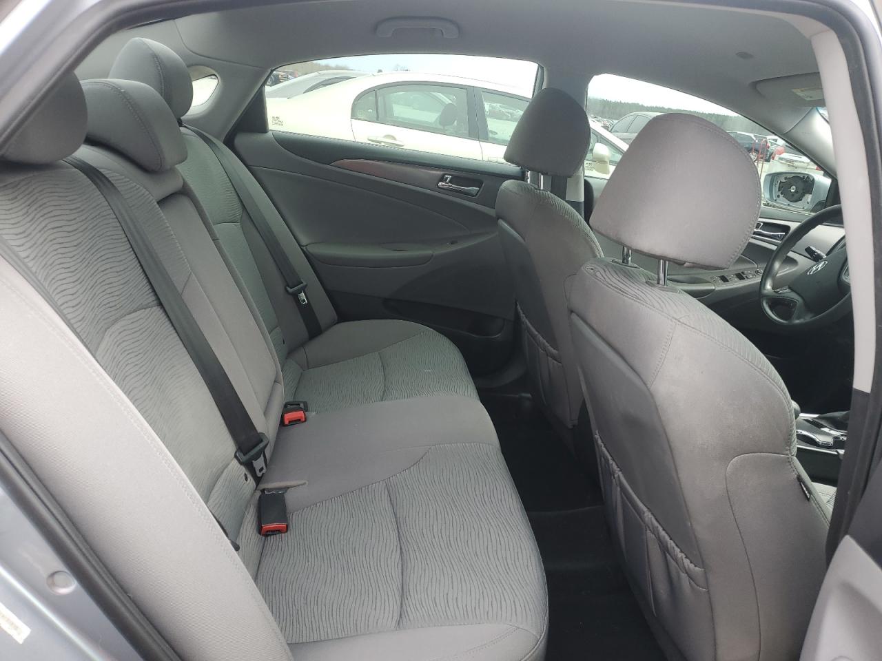 2015 Hyundai Sonata - Image 10