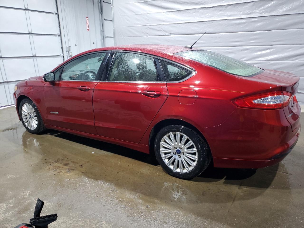 2013 Ford Fusion - Image 2