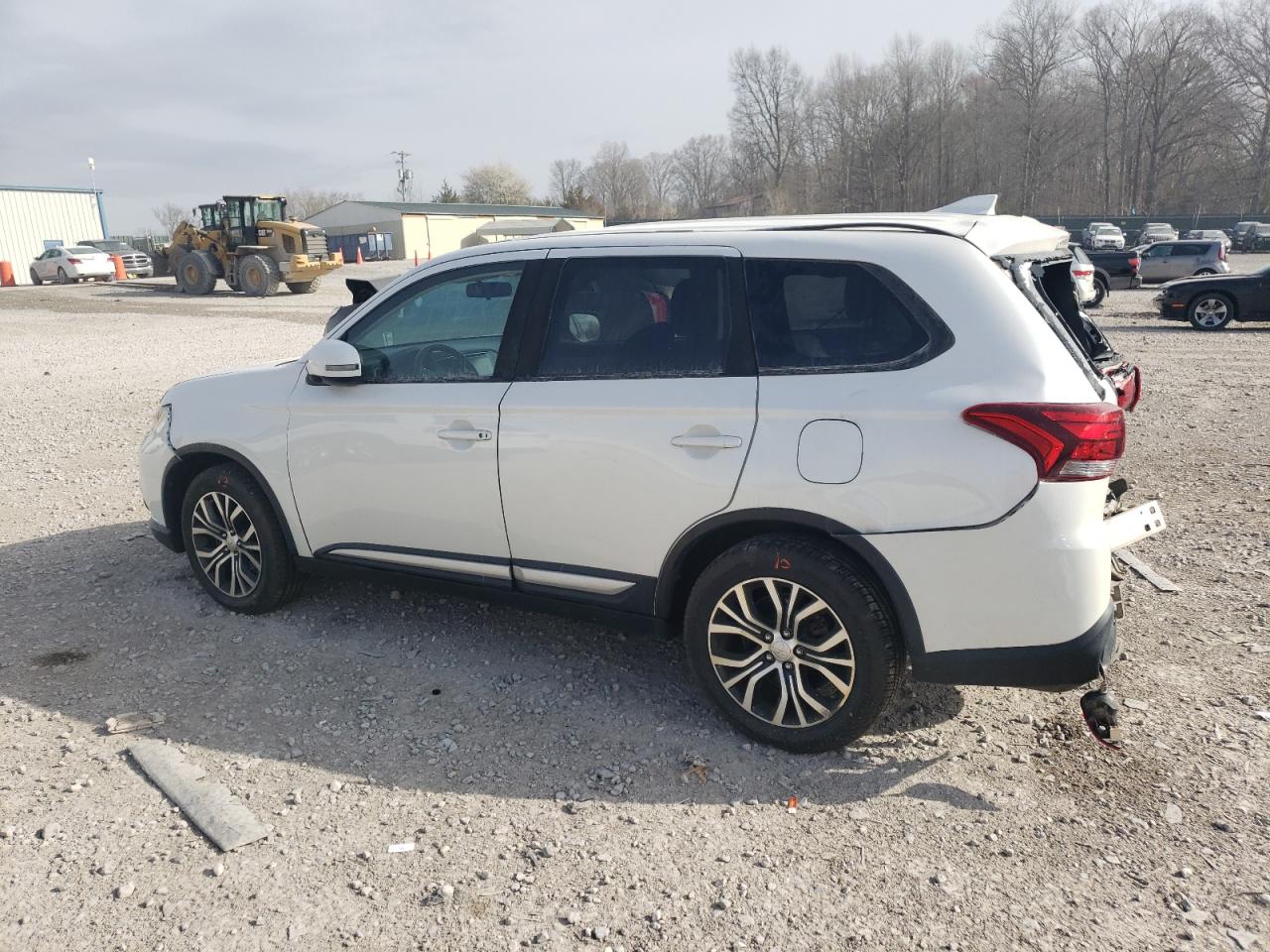 2017 Mitsubishi Outlander - Image 2