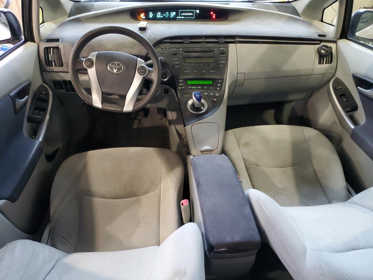 2011 Toyota Prius - Image 8