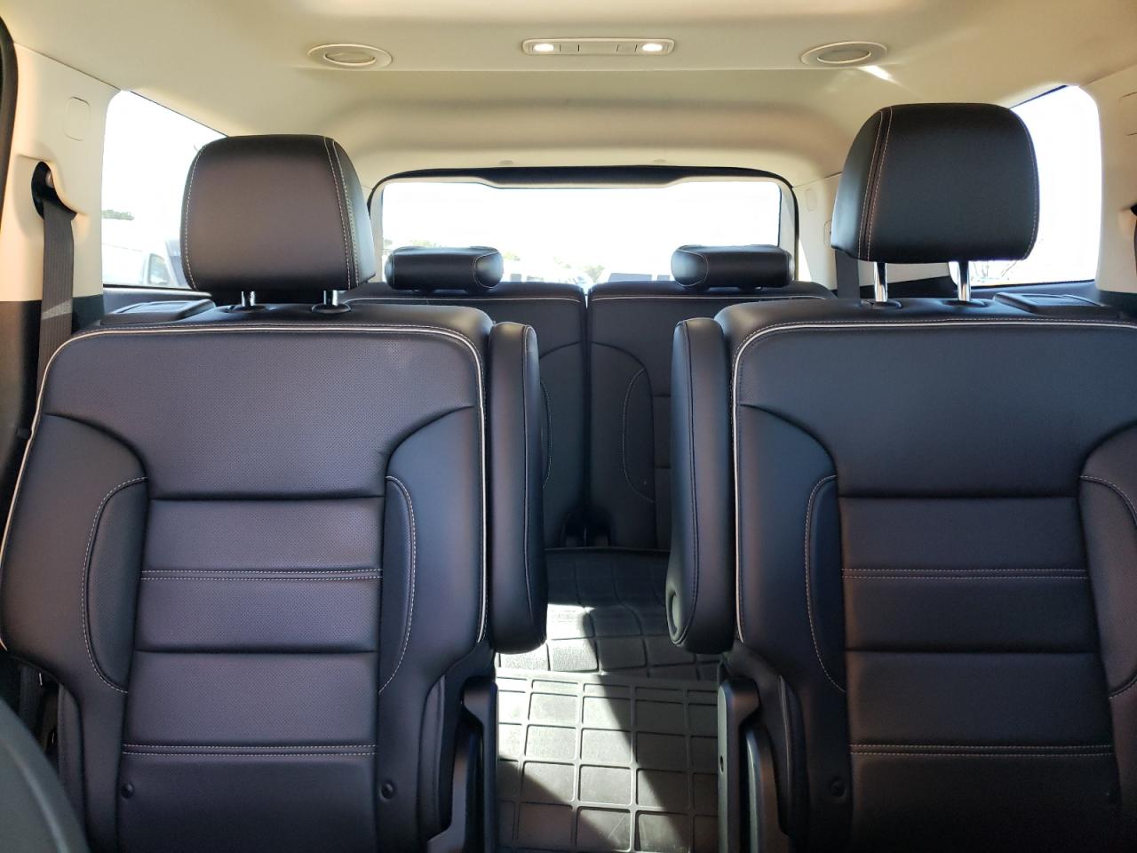 2020 GMC Acadia - Image 10