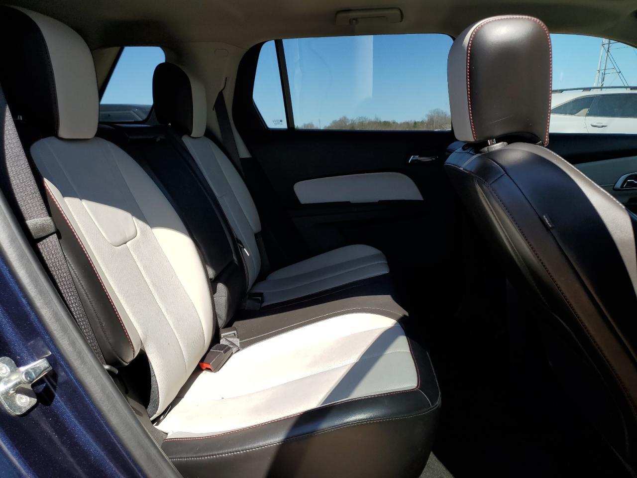 2016 GMC Terrain - Image 11