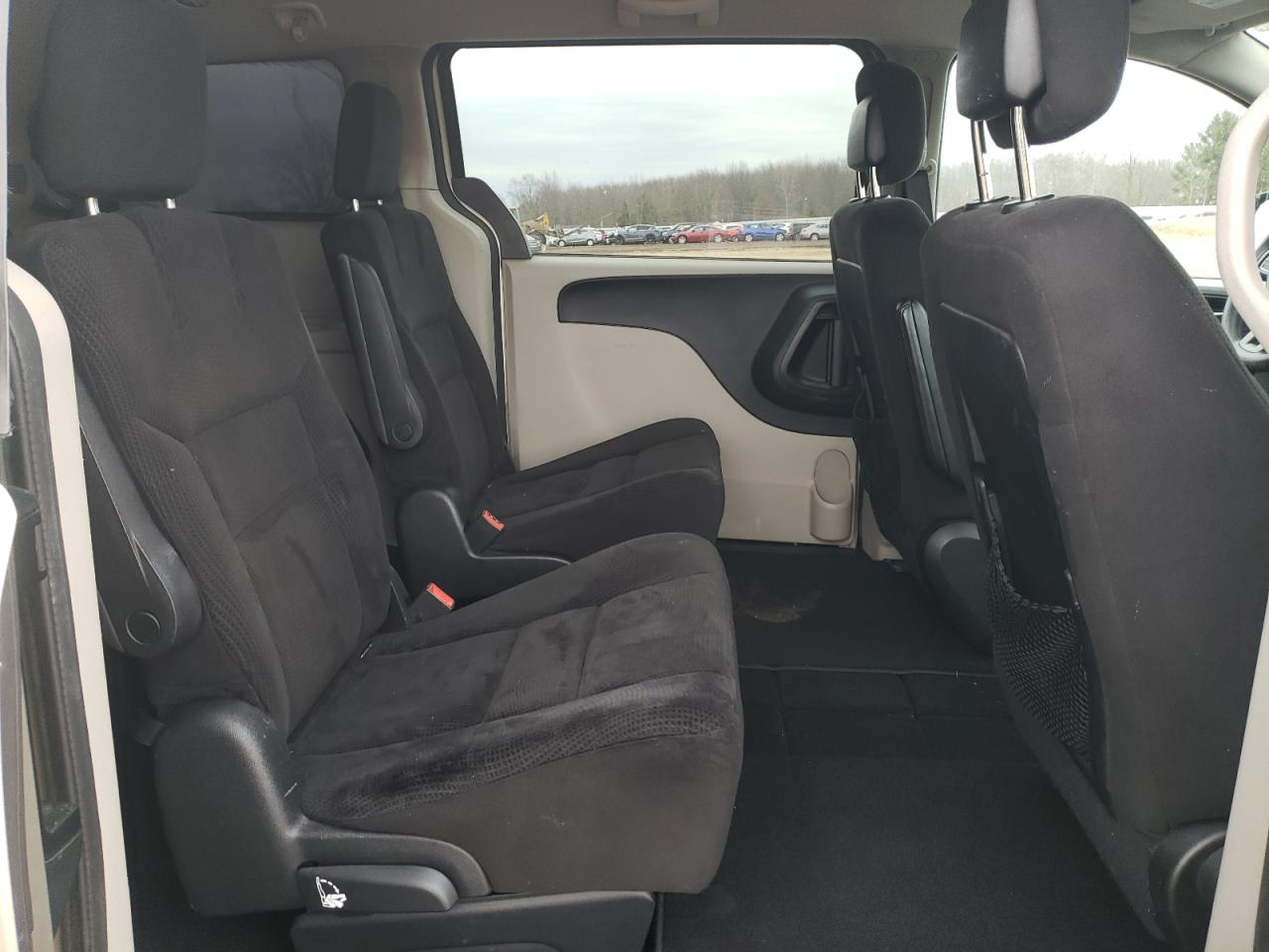 2014 Dodge Caravan - Image 11