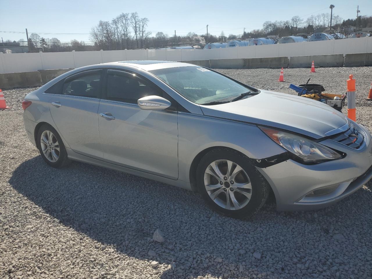 2011 Hyundai Sonata - Image 4