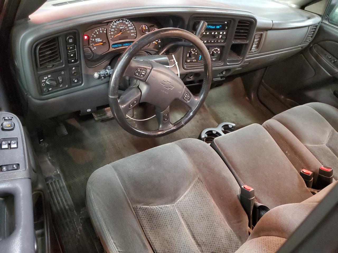 2005 Chevrolet Silverado - Image 8