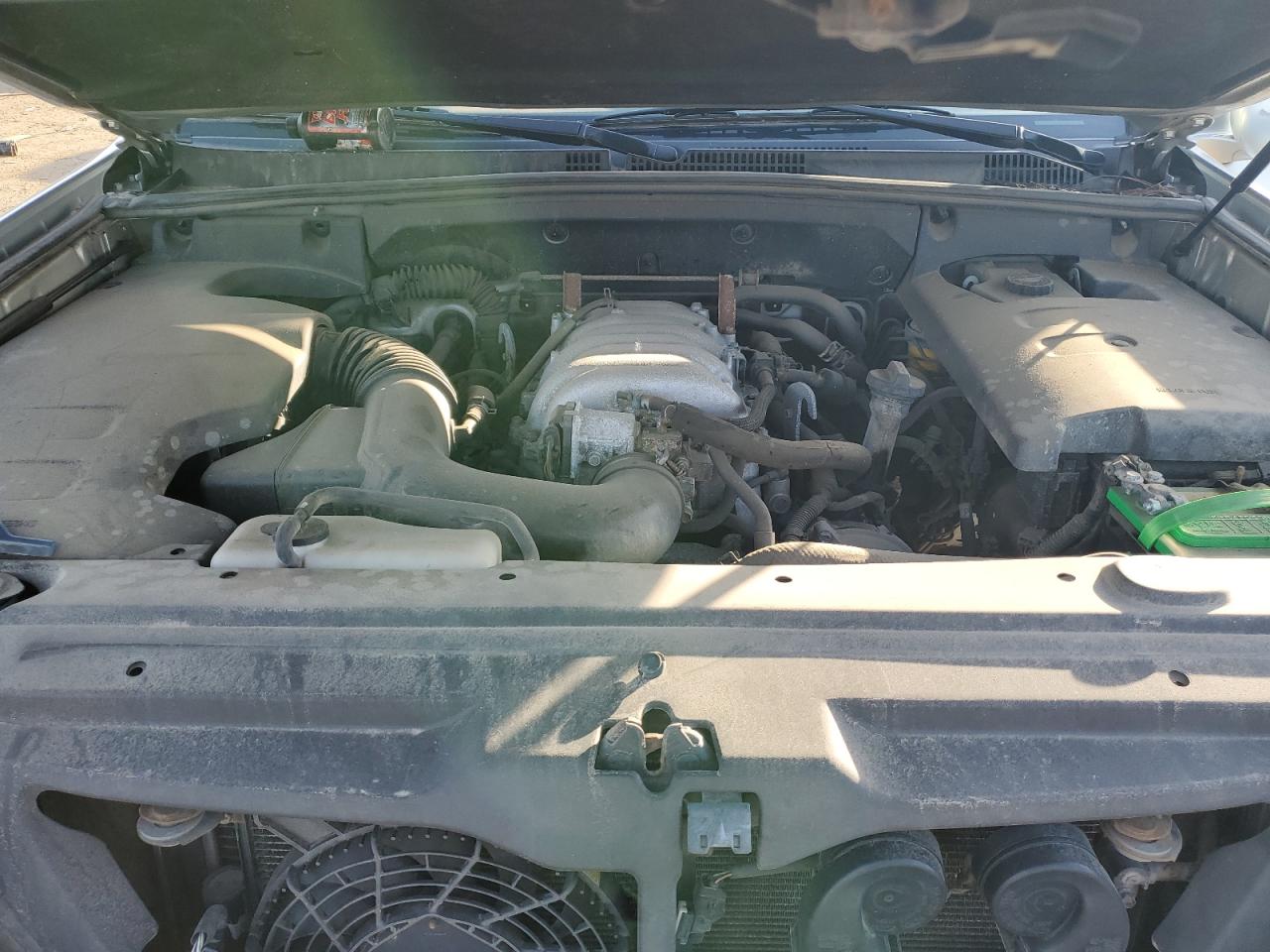 2004 Lexus GX - Image 12