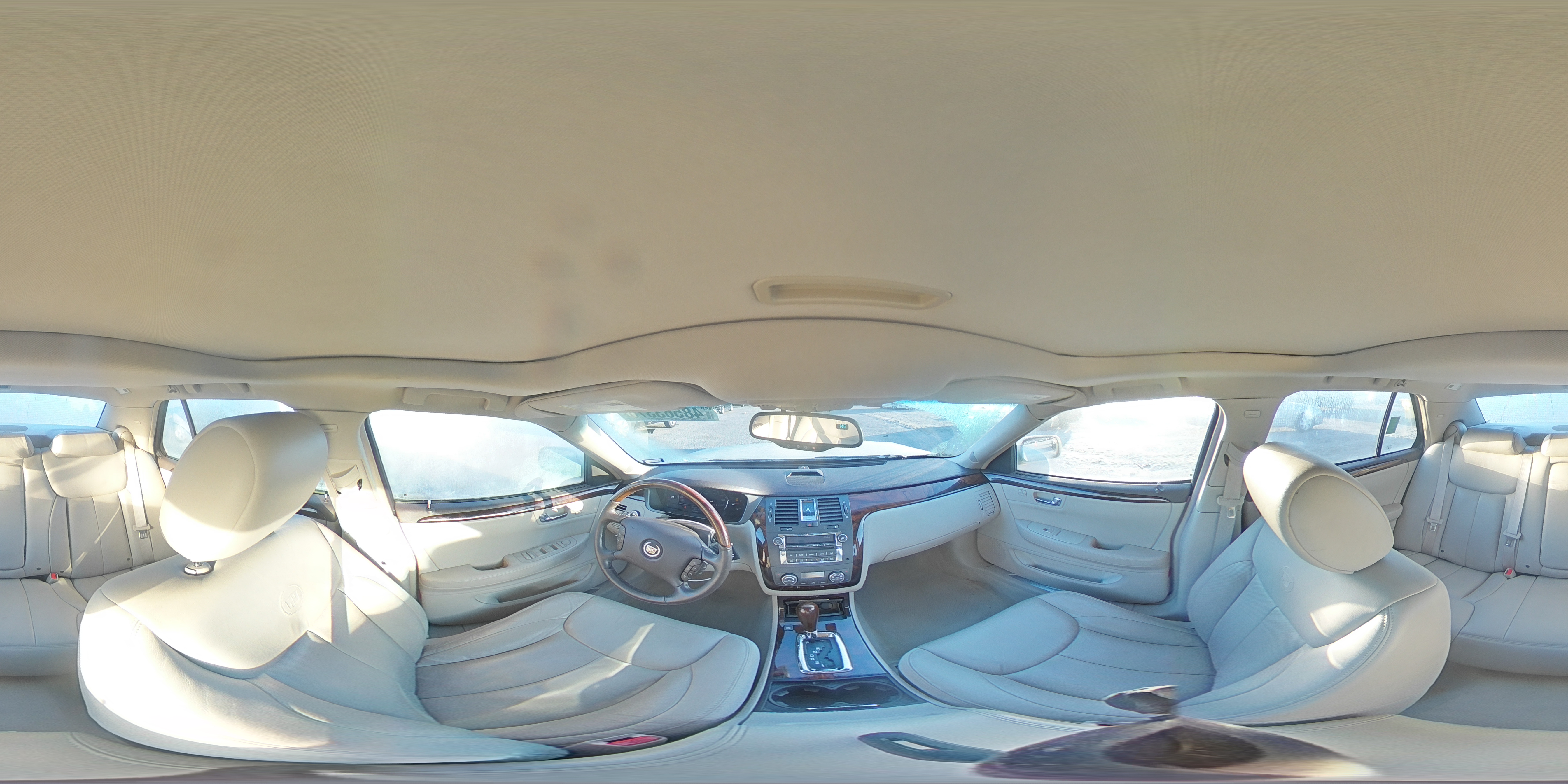 2010 Cadillac DTS - Image 13